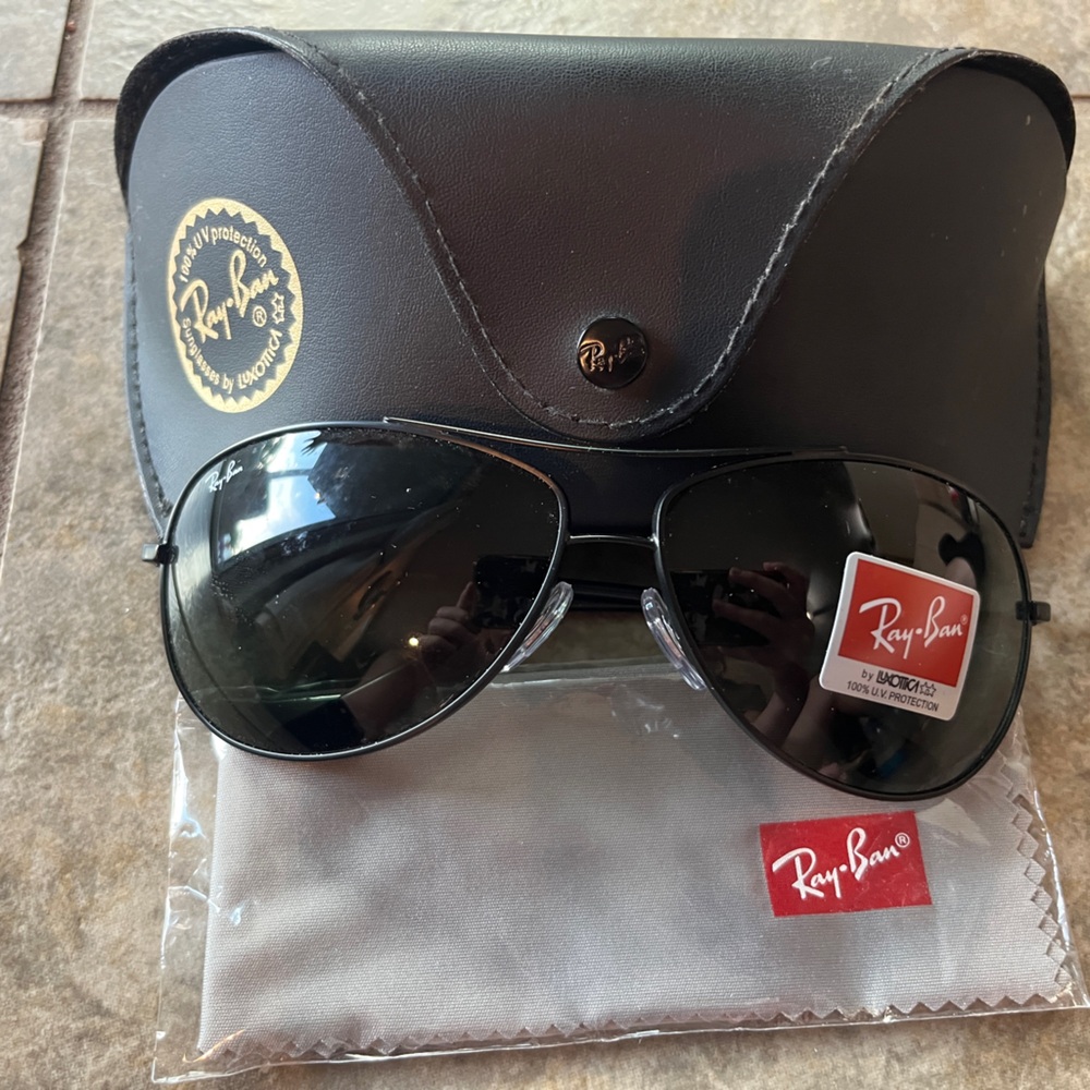 New Ray-Ban Classic Black Aviator Sunglasses